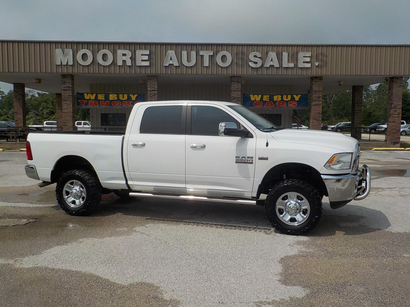 2015 White /Gray Ram 2500 SLT (3C6TR5DT1FG) with an 5.7-Liter 8 Cylinder Engine engine, Automatic transmission, located at 1617 W Church Street, Livingston, TX, 77351, (936) 327-3600, 30.710995, -94.951157 - 3/4 ton 4X4!! These kind are hard to find!! 5.7L HEMI!! - Photo#0